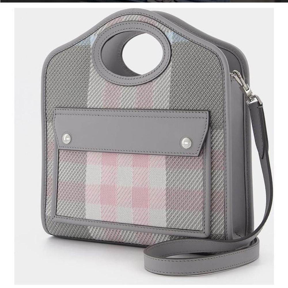 100% authentic Brand new Burberry classic check pattern pocket bag